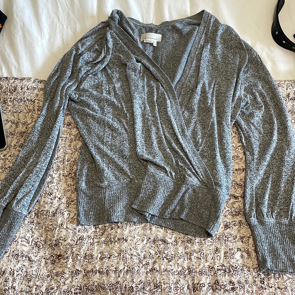 Anthropologie Cross Front Sweater - Low V 😍